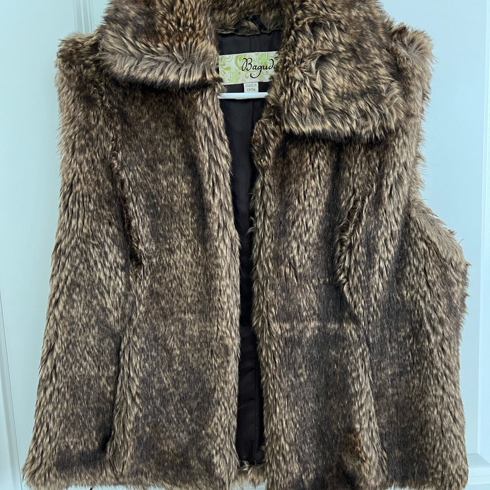FAUX FUR VEST